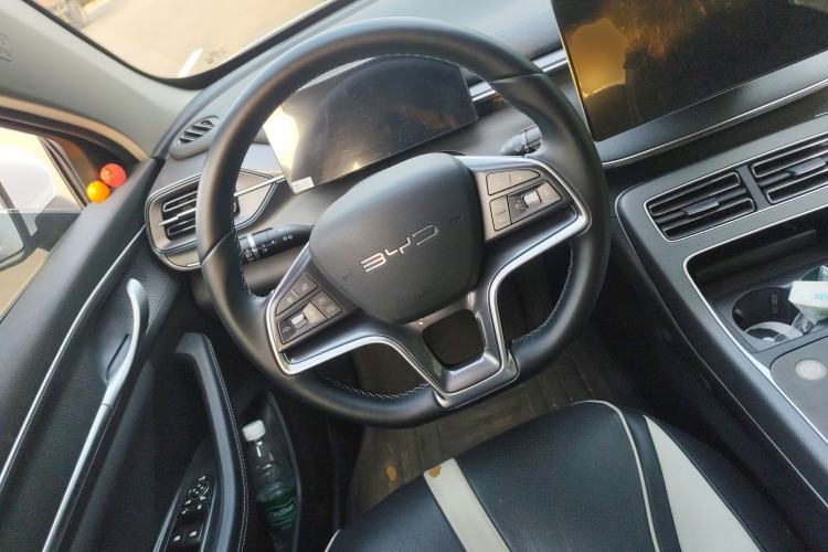 Used BYD Destroyer 05 2024 HONOR Edition DM-i 120KM Flagship Model Steering Wheel