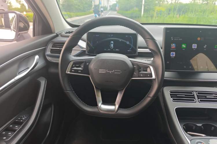 Used BYD Destroyer 05 2024 HONOR Edition DM-i 55KM Luxury Model Steering Wheel