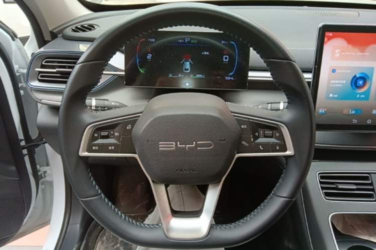 Used BYD Destroyer 05 2024 HONOR Edition DM-i 55KM Luxury Model Steering Wheel
