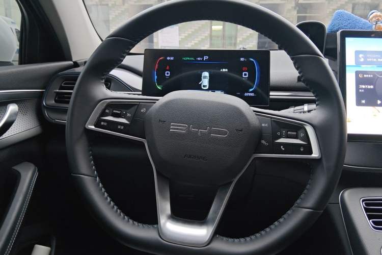 Used BYD Destroyer 05 2024 HONOR Edition DM-i 55KM Luxury Model Steering Wheel