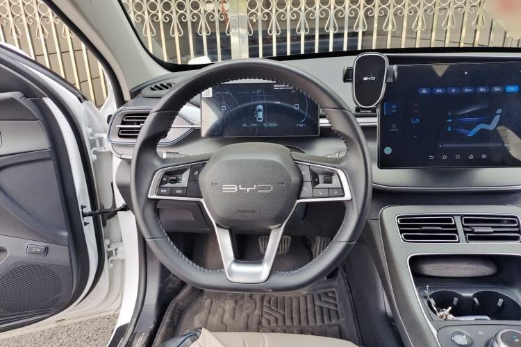 Used BYD Destroyer 05 2024 HONOR Edition DM-i 55KM Luxury Model Steering Wheel