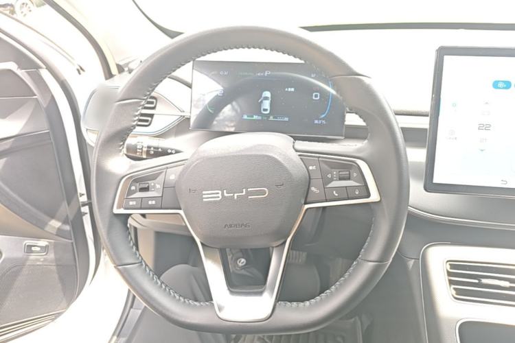Used BYD Destroyer 05 2024 HONOR Edition DM-i 55KM Luxury Model Steering Wheel