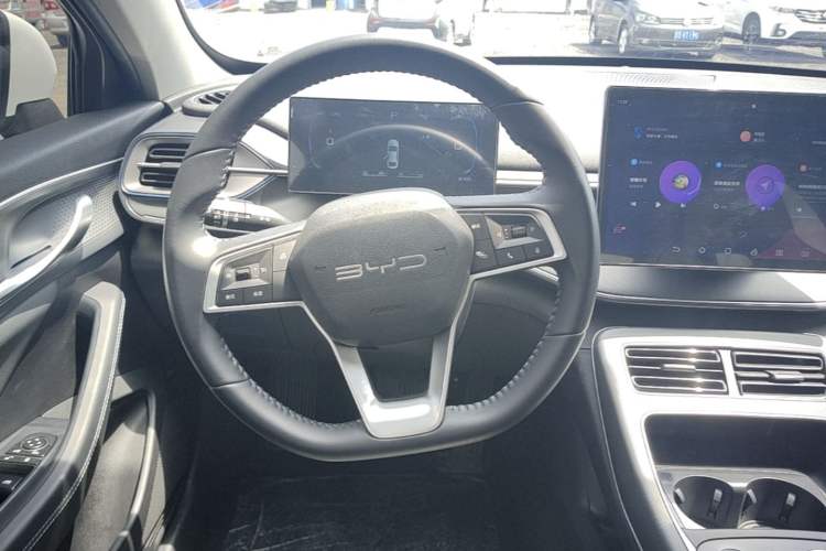 Used BYD Destroyer 05 2024 HONOR Edition DM-i 55KM Luxury Model Steering Wheel