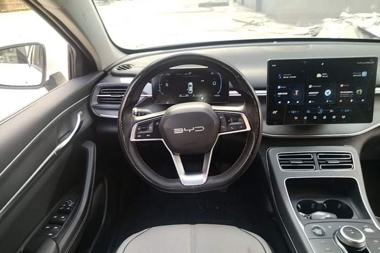 Used BYD Destroyer 05 2024 HONOR Edition DM-i 55KM Luxury Model Steering Wheel