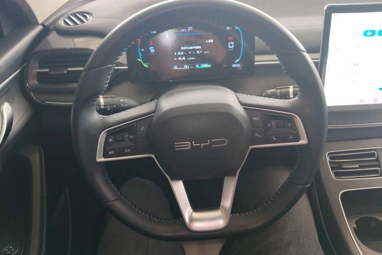 Used BYD Destroyer 05 2024 HONOR Edition DM-i 55KM Luxury Model Steering Wheel