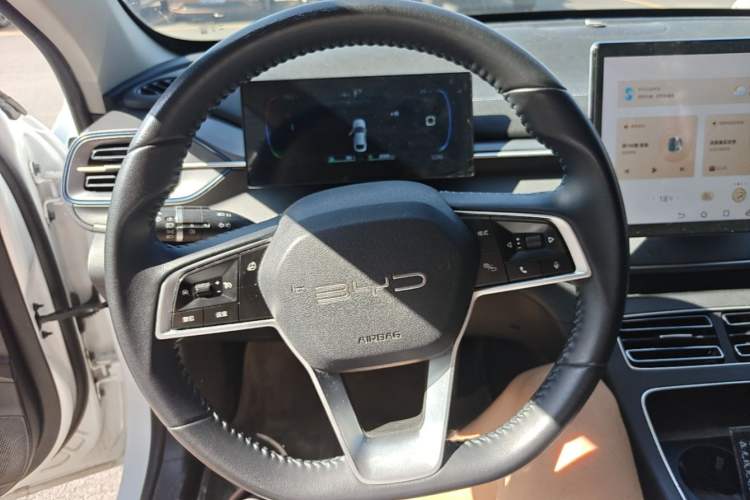 Used BYD Destroyer 05 2024 HONOR Edition DM-i 55KM Luxury Model Steering Wheel