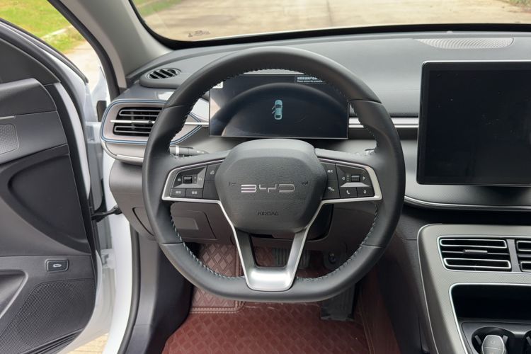 Used BYD Destroyer 05 2024 HONOR Edition DM-i 55KM Luxury Model Steering Wheel