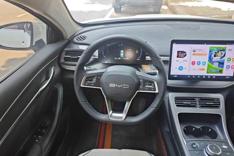 Used BYD Destroyer 05 2024 HONOR Edition DM-i 55KM Luxury Model Steering Wheel