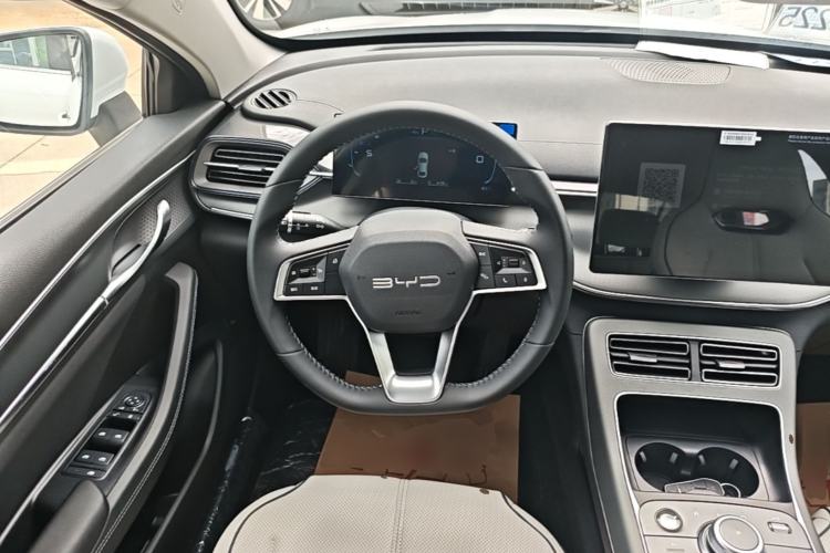 Used BYD Destroyer 05 2024 HONOR Edition DM-i 55KM Luxury Model Steering Wheel