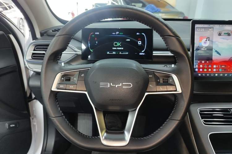 Used BYD Destroyer 05 2024 HONOR Edition DM-i 55KM Luxury Model Steering Wheel