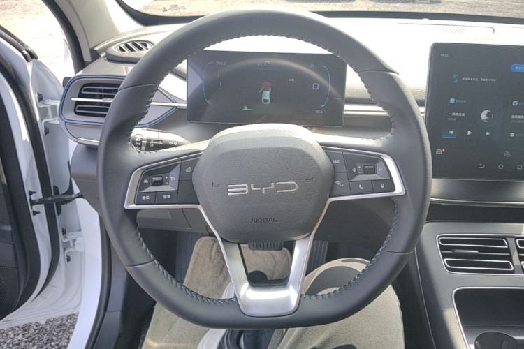 Used BYD Destroyer 05 2024 HONOR Edition DM-i 55KM Luxury Model Steering Wheel