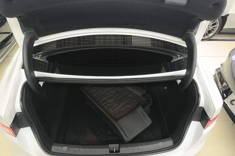 Used BYD Destroyer 05 2024 Honor Edition DM-i 120KM Luxury Model Trunk
