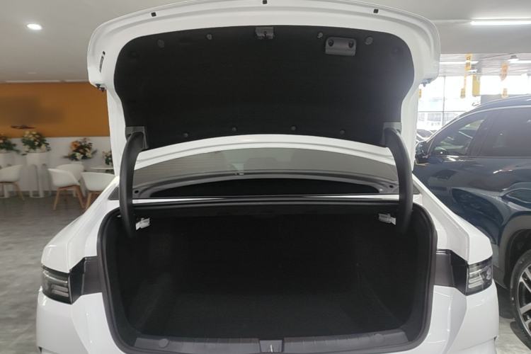 Used BYD Destroyer 05 2024 HONOR Edition DM-i 55KM Luxury Model Trunk