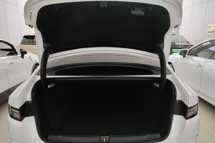 Used BYD Destroyer 05 2024 HONOR Edition DM-i 55KM Luxury Model Trunk