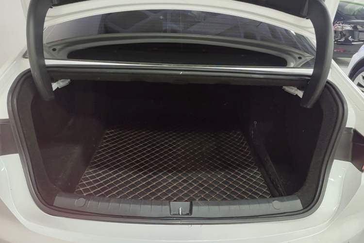 Used BYD Destroyer 05 2024 HONOR Edition DM-i 55KM Luxury Model Trunk