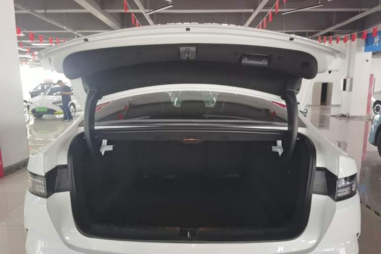 Used BYD Destroyer 05 2024 Honor Edition DM-i 120KM Luxury Model Trunk