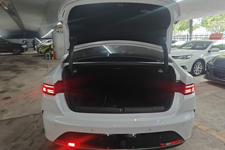 Used BYD Destroyer 05 2024 HONOR Edition DM-i 55KM Luxury Model Trunk