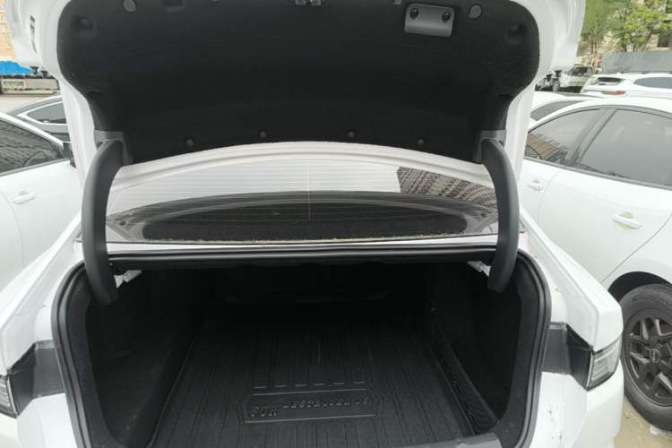 Used BYD Destroyer 05 2024 HONOR Edition DM-i 55KM Luxury Model Trunk