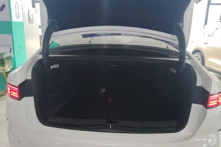 Used BYD Destroyer 05 2024 HONOR Edition DM-i 55KM Luxury Model Trunk