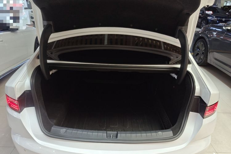 Used BYD Destroyer 05 2024 Honor Edition DM-i 120KM Luxury Model Trunk