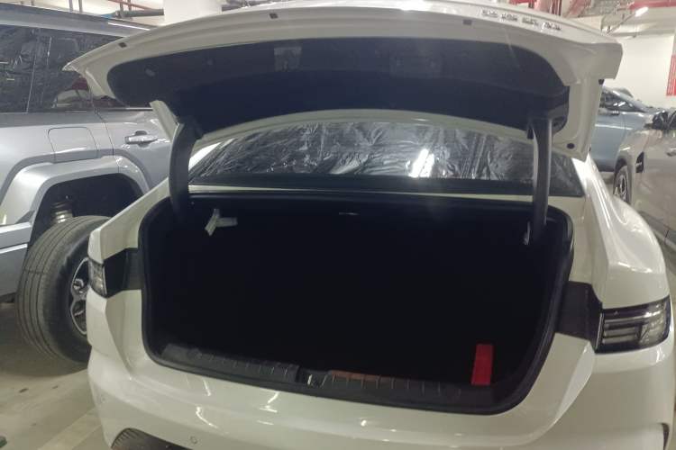 Used BYD Destroyer 05 2024 Honor Edition DM-i 120KM Luxury Model Trunk