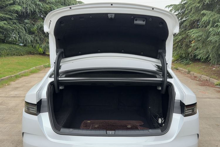 Used BYD Destroyer 05 2024 HONOR Edition DM-i 55KM Luxury Model Trunk