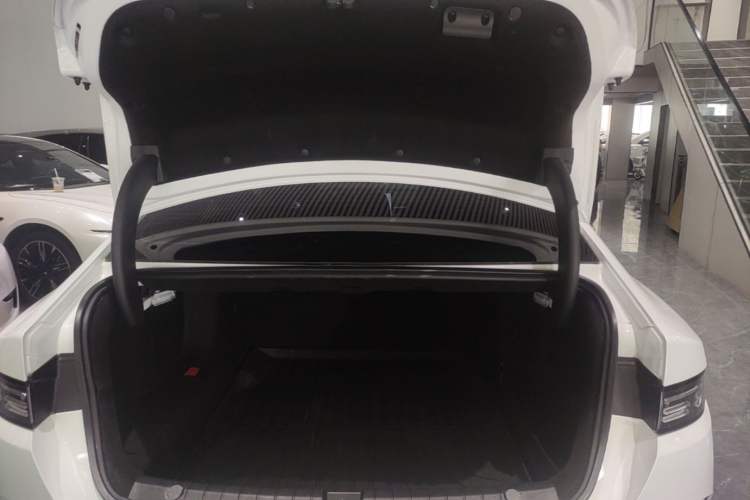 Used BYD Destroyer 05 2024 HONOR Edition DM-i 55KM Luxury Model Trunk