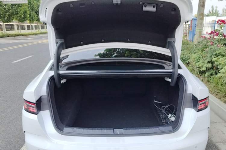 Used BYD Destroyer 05 2024 HONOR Edition DM-i 55KM Luxury Model Trunk