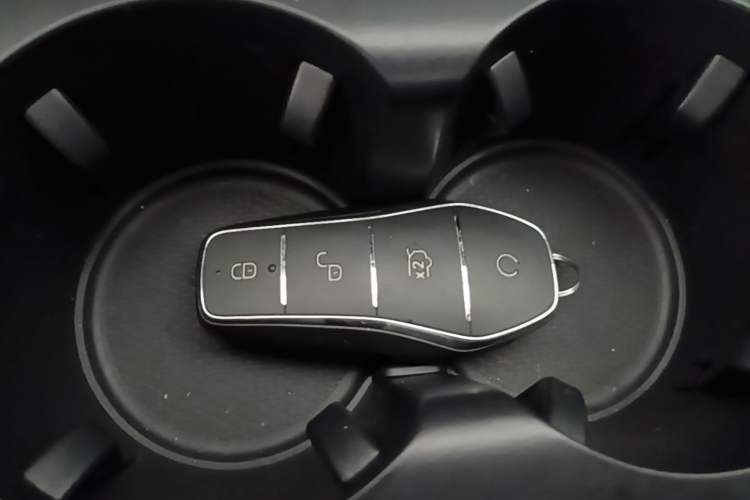 Used BYD Destroyer 05 2024 HONOR Edition DM-i 55KM Luxury Model Vehicle Key