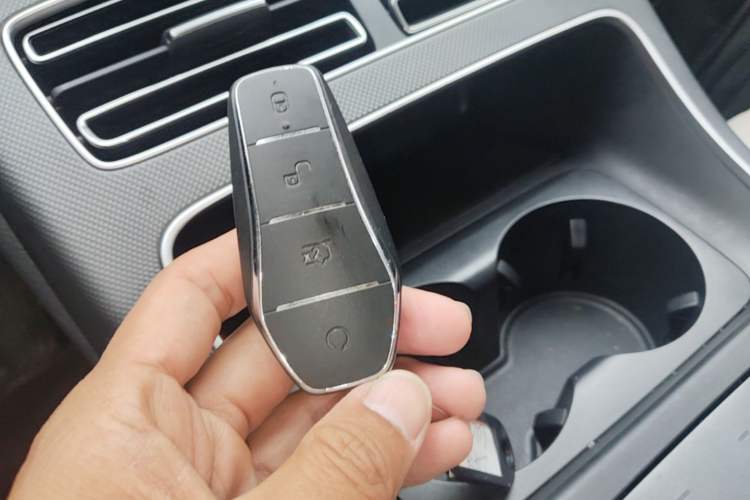 Used BYD Destroyer 05 2024 HONOR Edition DM-i 55KM Luxury Model Vehicle Key