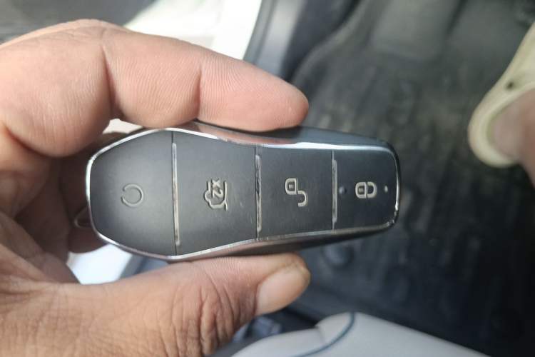Used BYD Destroyer 05 2024 HONOR Edition DM-i 55KM Luxury Model Vehicle Key