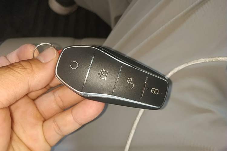Used BYD Destroyer 05 2024 HONOR Edition DM-i 55KM Luxury Model Vehicle Key