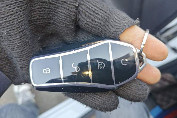Used BYD Destroyer 05 2024 HONOR Edition DM-i 55KM Luxury Model Vehicle Key