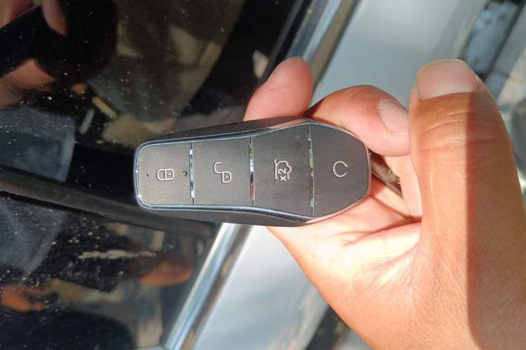 Used BYD Destroyer 05 2024 HONOR Edition DM-i 55KM Luxury Model Vehicle Key