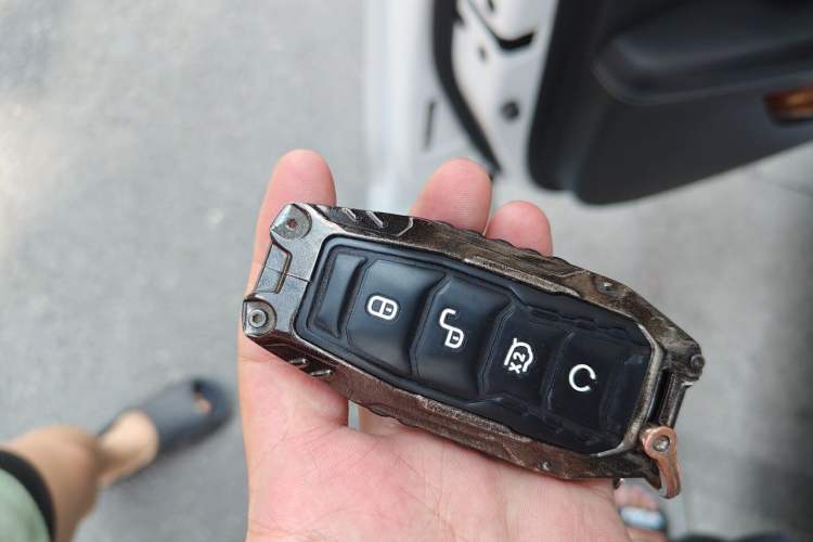 Used BYD Destroyer 05 2024 HONOR Edition DM-i 55KM Luxury Model Vehicle Key