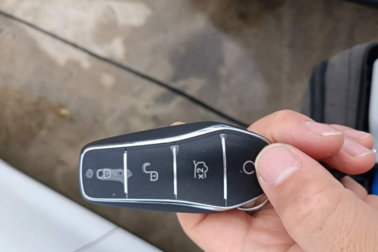 Used BYD Destroyer 05 2024 HONOR Edition DM-i 55KM Luxury Model Vehicle Key