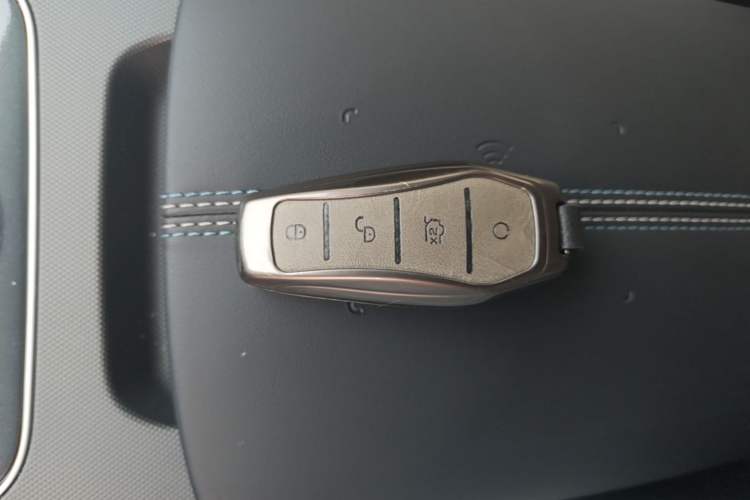 Used BYD Destroyer 05 2024 HONOR Edition DM-i 55KM Luxury Model Vehicle Key