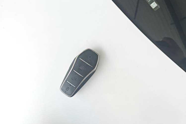 Used BYD Destroyer 05 2024 HONOR Edition DM-i 55KM Luxury Model Vehicle Key