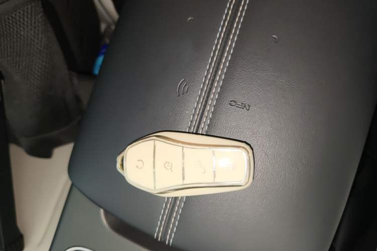 Used BYD Destroyer 05 2024 HONOR Edition DM-i 55KM Luxury Model Vehicle Key
