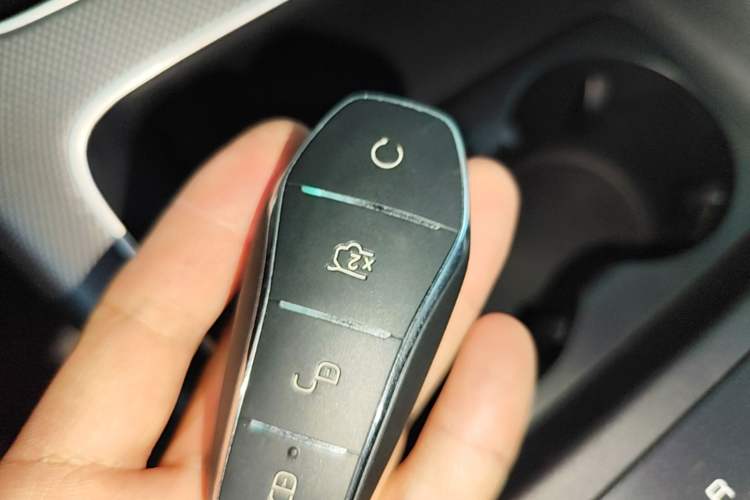 Used BYD Destroyer 05 2024 HONOR Edition DM-i 55KM Luxury Model Vehicle Key