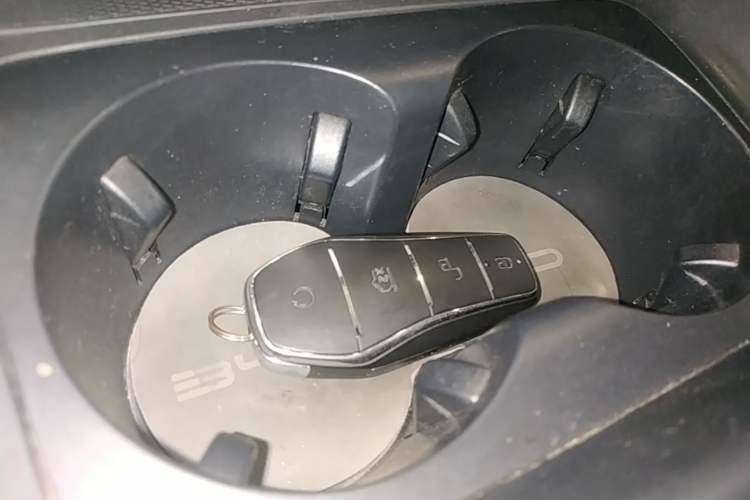 Used BYD Destroyer 05 2024 HONOR Edition DM-i 55KM Luxury Model Vehicle Key