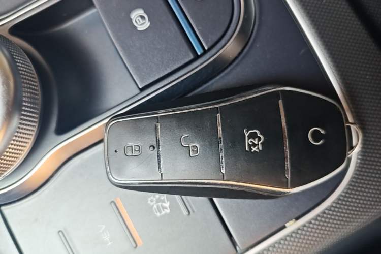Used BYD Destroyer 05 2024 HONOR Edition DM-i 55KM Luxury Model Vehicle Key