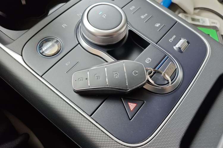Used BYD Destroyer 05 2024 HONOR Edition DM-i 55KM Luxury Model Vehicle Key