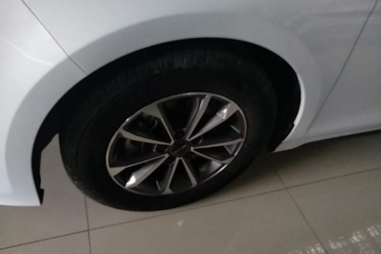 Used BYD Destroyer 05 2025 DM-i 55KM Standard Range Model Left Front Wheel Hub