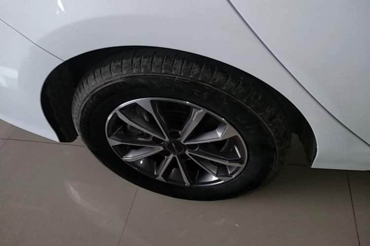 Used BYD Destroyer 05 2025 DM-i 55KM Standard Range Model Right Rear Wheel Hub