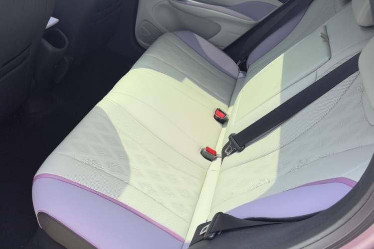 Used BYD Dolphin 2023 420 km Fashion Edition Interior 1