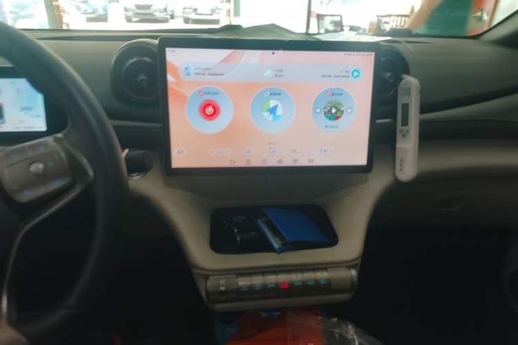 Used BYD Dolphin 2021 405 km Fashion Edition Audio And AC Panel