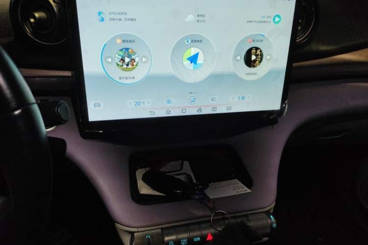 Used BYD Dolphin 2021 405 km Fashion Edition Audio And AC Panel
