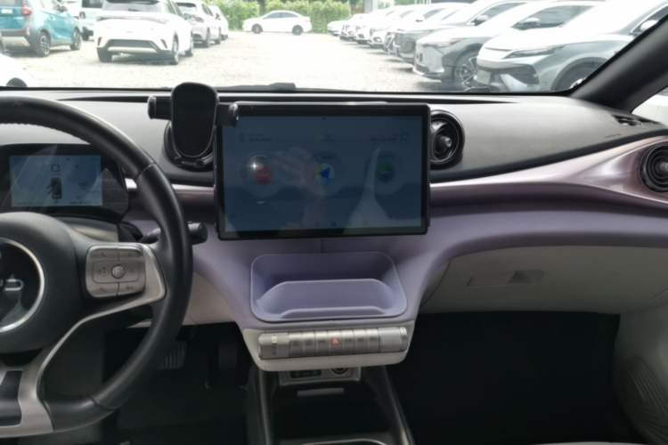 Used BYD Dolphin 2021 401km Knight Edition Audio And AC Panel