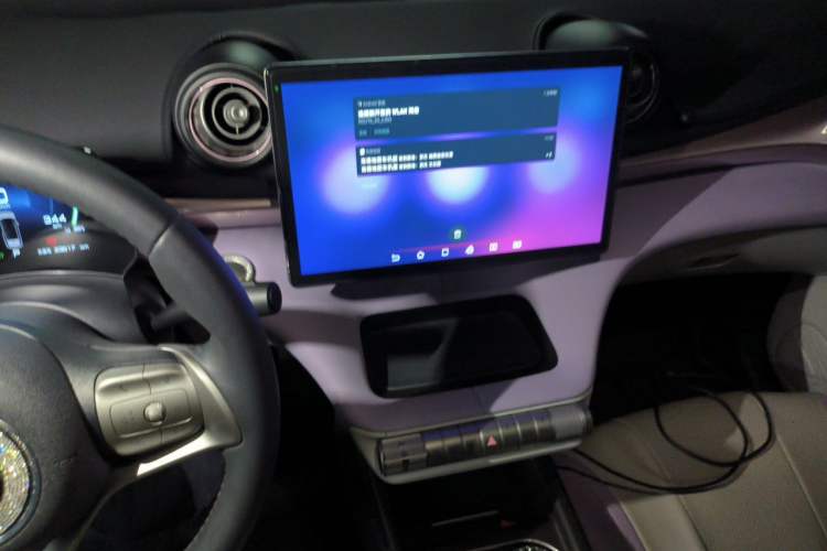 Used BYD Dolphin 2021 405 km Fashion Edition Audio And AC Panel